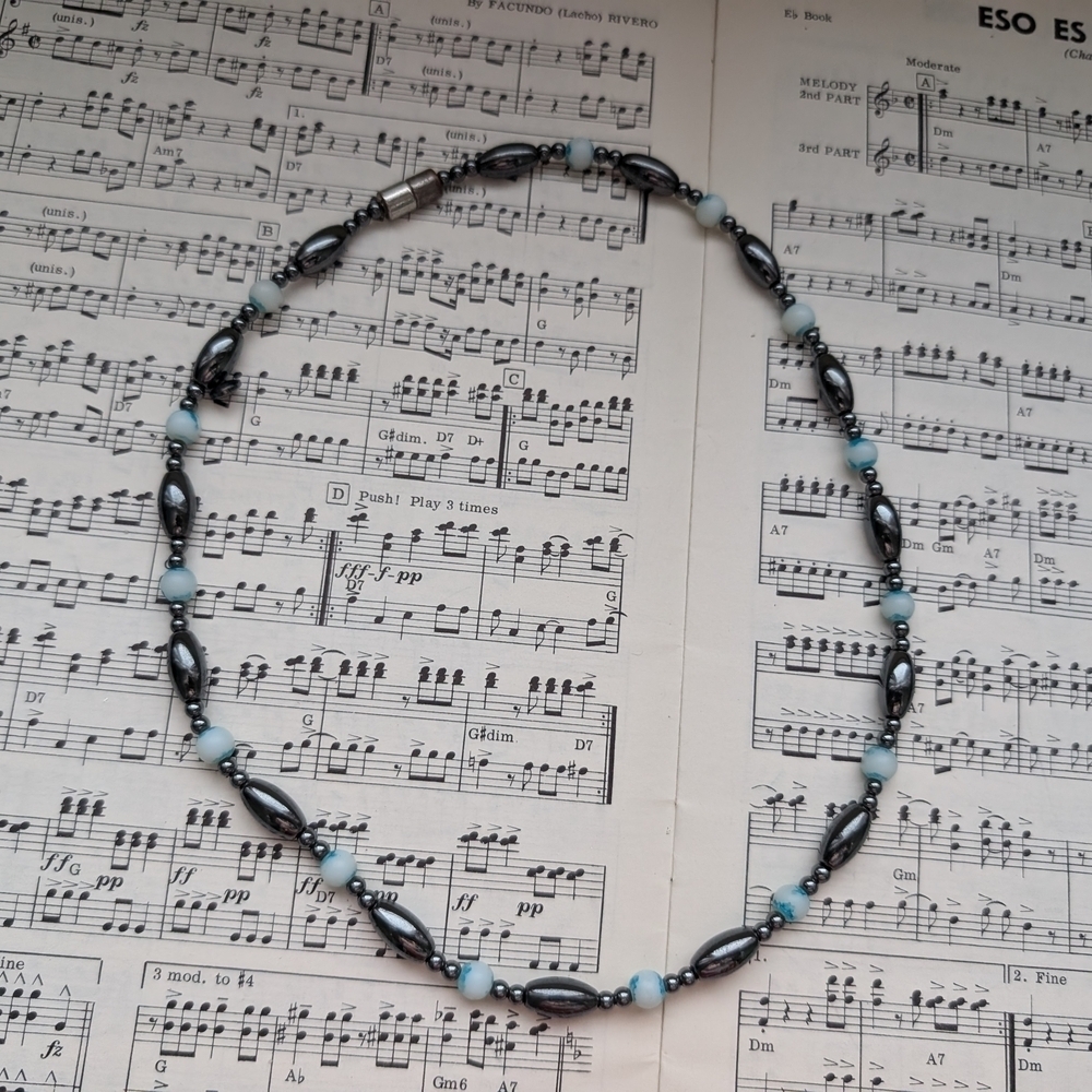 Elegant Silver and Blue Beaded Necklace Worh Magnetic Closure
